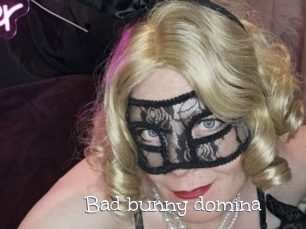 Bad_bunny_domina